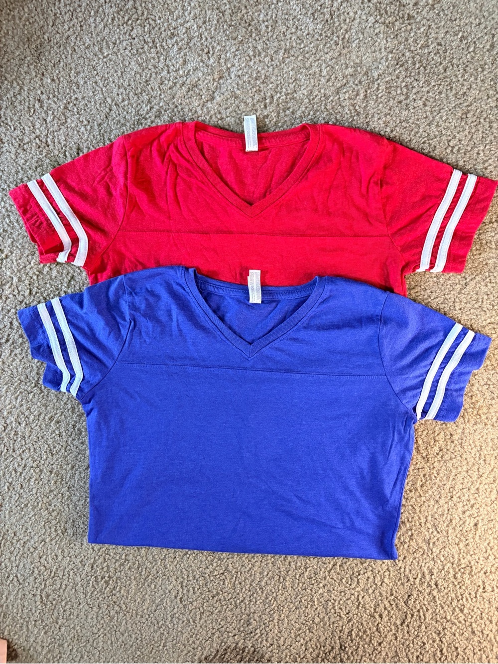 Women’s V-Neck Striped Sleeve Tee - Red & Blue